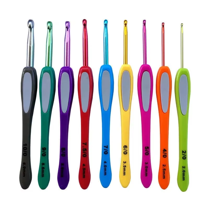1. Soft Grip Crochet Hook Kit  - Knob Aluminum ulasan dan harga